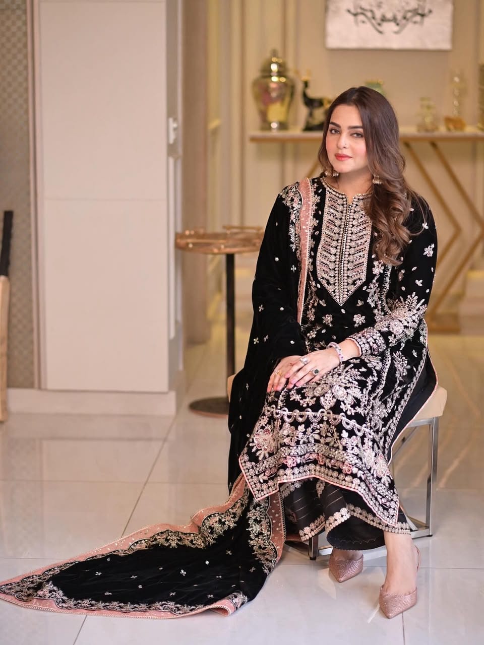 ANEELAS | Fine Quality Premium Lawn 3pc | Embroidered Front + Daman Patch - Image 3
